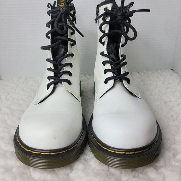 Dr. Martens 1460 Y Women's Boots Size 7 White leather Side Zipper Biker Shoes - Picture 2 of 9